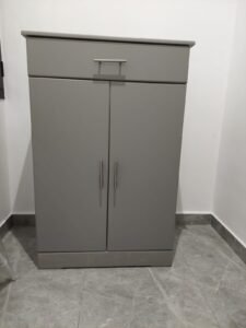 ورشة صباغة أخشاب في الكويت - 60624830